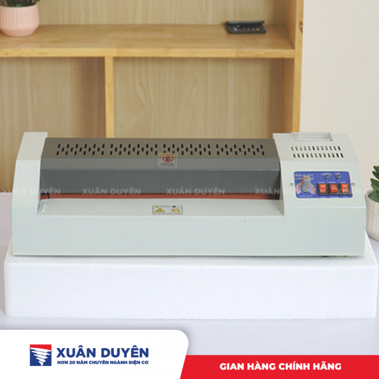 Máy ép plastic, rulo trục lớn A3 YT320