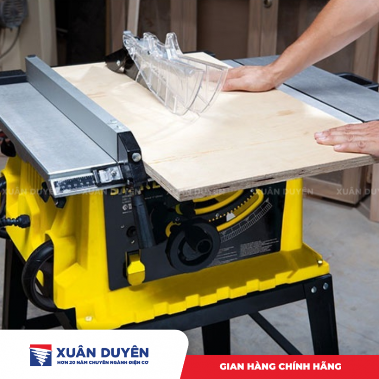 Máy cưa bàn Stanley SST1801