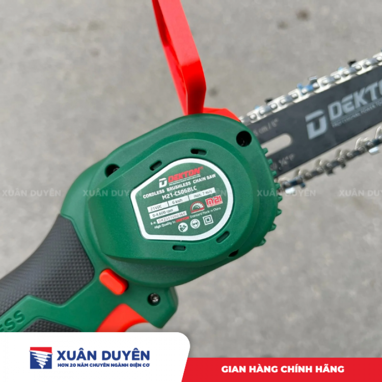 Máy cưa xích dùng pin 21V Dekton M21-S06BLC
