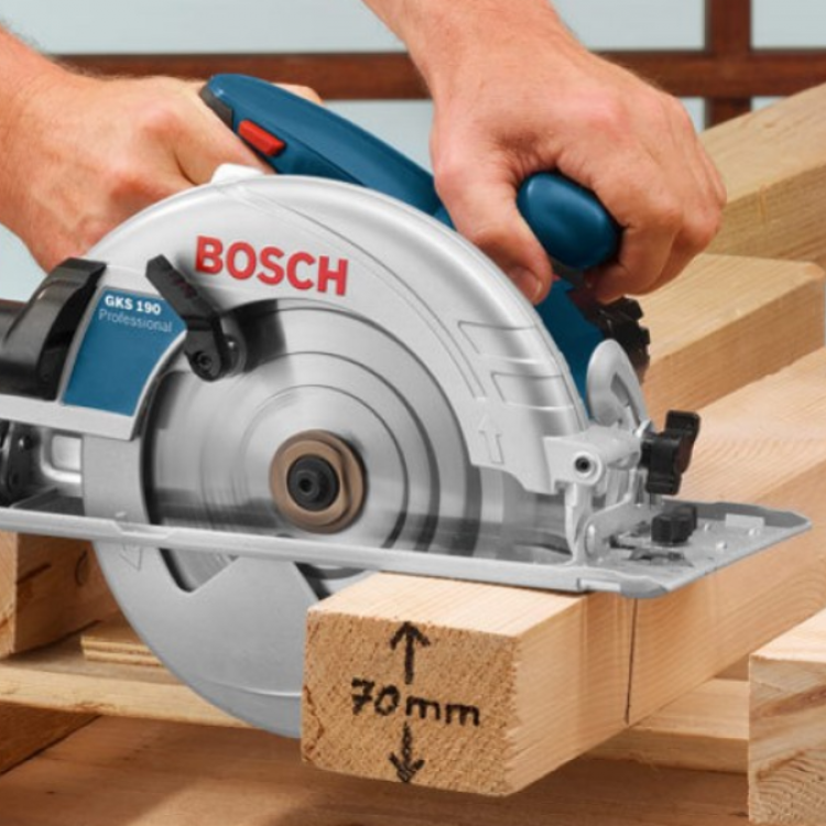 Máy cưa đĩa Bosch GKS 235 TURBO (235MM, 2050W)