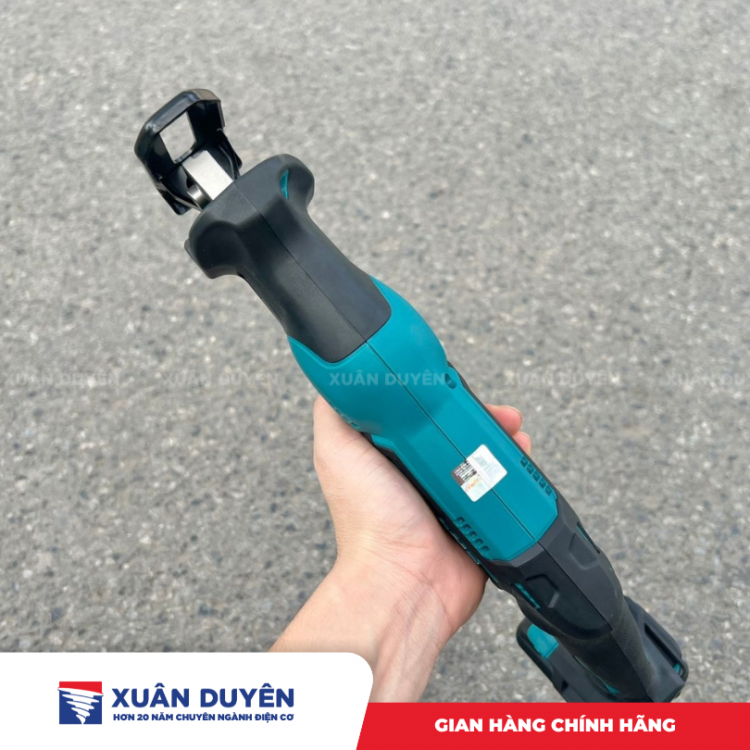 Máy cưa kiếm dùng pin 12V Max Makita JR103DSYE
