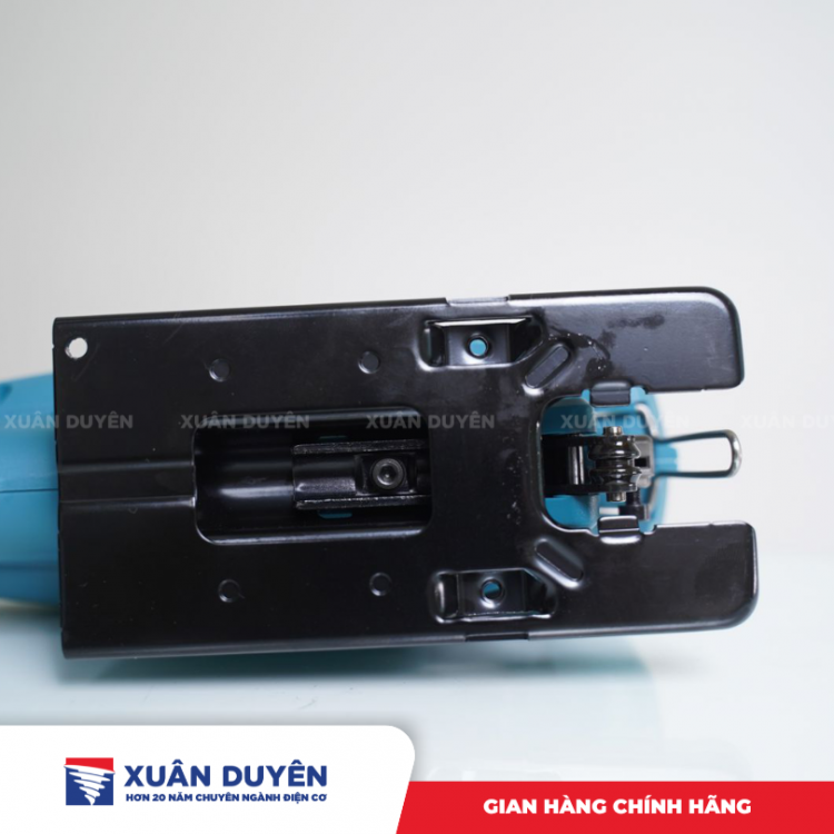Máy cưa lọng Makita M4301B (450W)